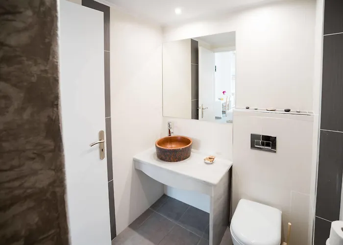 Ifestia Aparthotel 4*