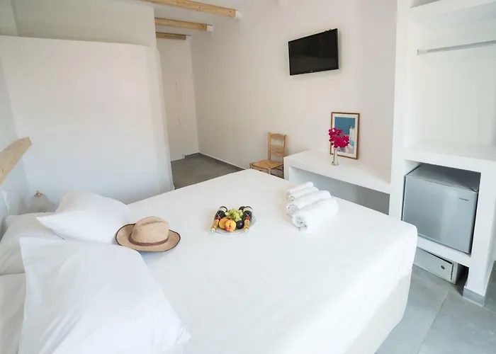 Ifestia Aparthotel Kamári