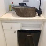 Ifestia Apartmanhotel Kamári