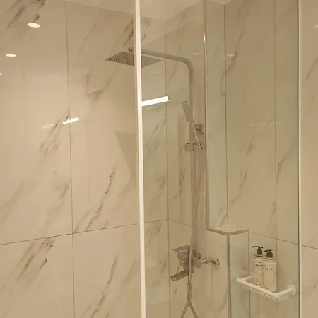 Ifestia מלון דירות Kamári