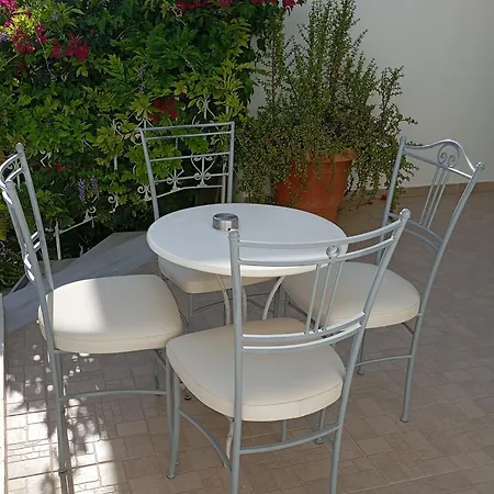 Ifestia Aparthotel