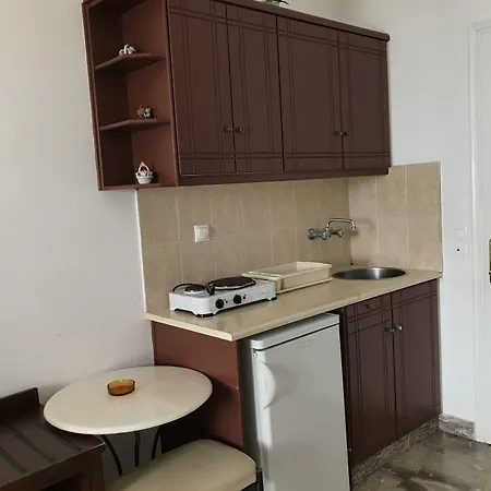 Ifestia Aparthotel Kamári