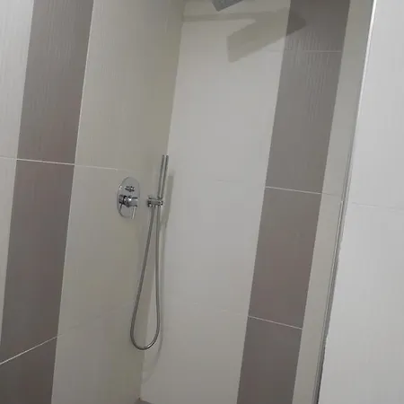 Ifestia מלון דירות Kamári