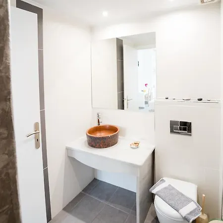 Ifestia 4* Kamári