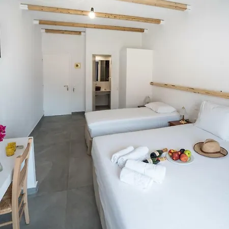 Ifestia Kamari (Santorini)