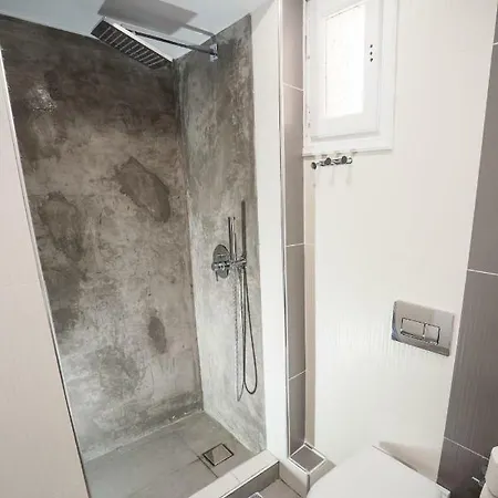 Ifestia Lägenhetshotell 4*