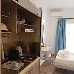 Ifestia Kamari (Santorini)