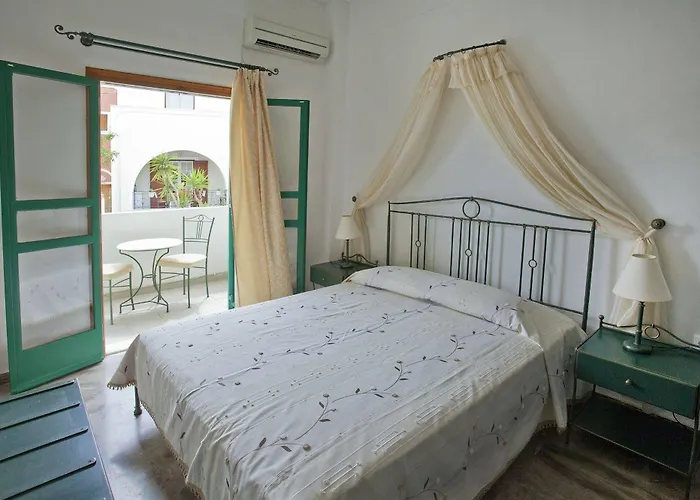 Ifestia Камари